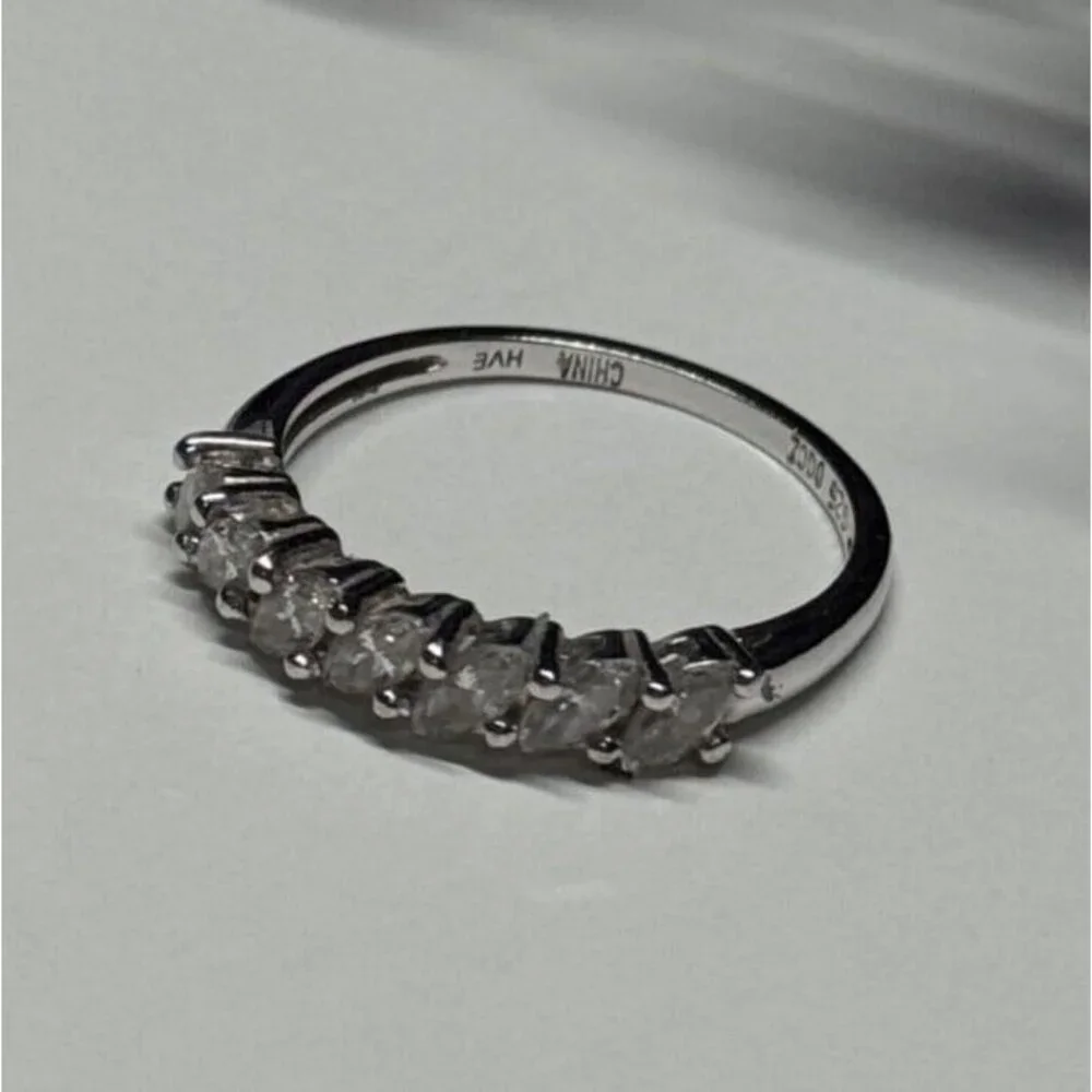 925 STERLING SILVER CZ RING SIZE 8.5